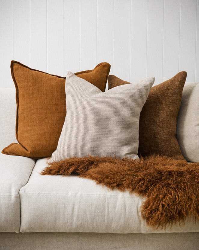 © Sandridge cushion rust